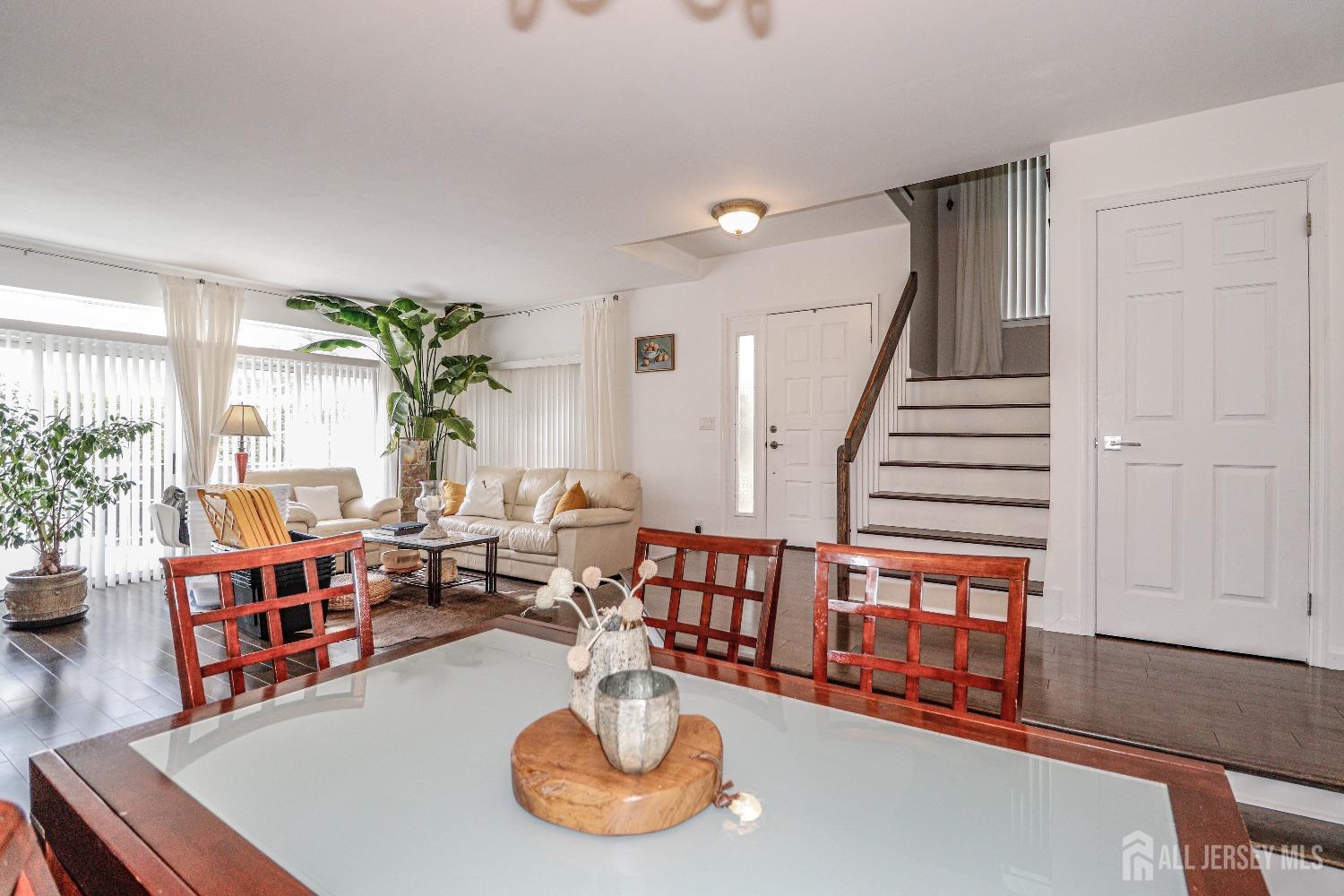 29 Ardsley Square, Parlin, New Jersey image 5