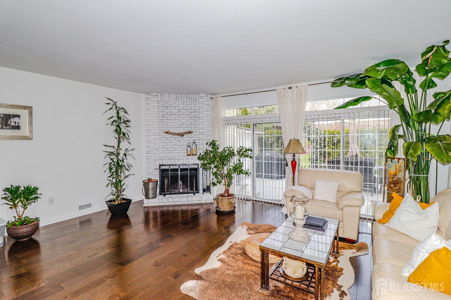 29 Ardsley Square, Parlin, New Jersey image 4