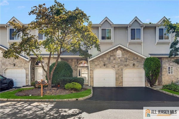 24 CATHERINE CT APT 266, SOUTH AMBOY, NJ 08879 - Image e9e2d587ebada554ecdd6f6aa5d28afc/4189445348