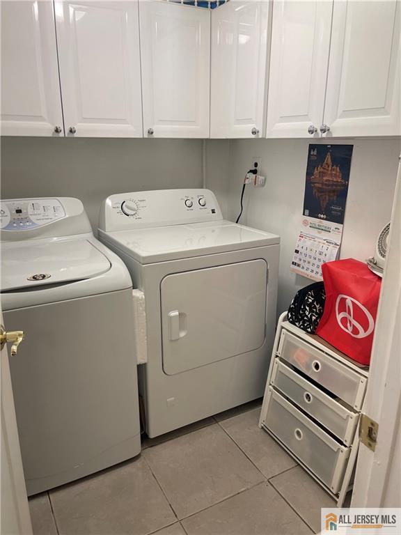 North Brunswick, New Jersey 08902, United States, 3 Bedrooms Bedrooms, ,3 BathroomsBathrooms,Residential,Active,173129