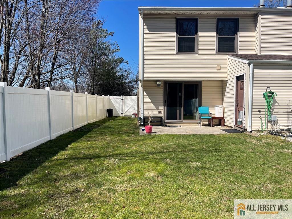 North Brunswick, New Jersey 08902, United States, 3 Bedrooms Bedrooms, ,3 BathroomsBathrooms,Residential,Active,173129