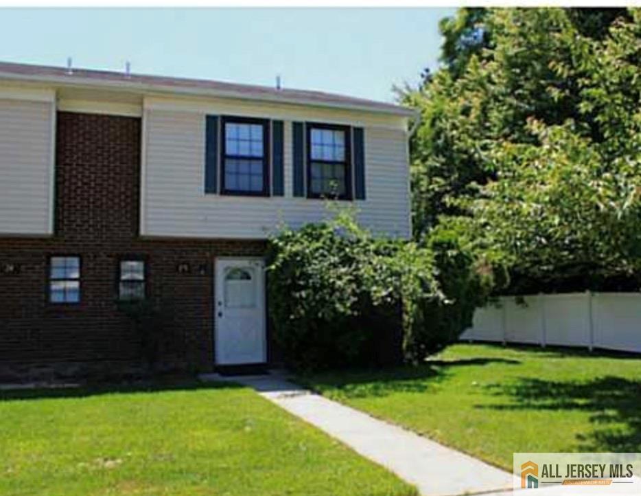 North Brunswick, New Jersey 08902, United States, 3 Bedrooms Bedrooms, ,3 BathroomsBathrooms,Residential,Active,173129