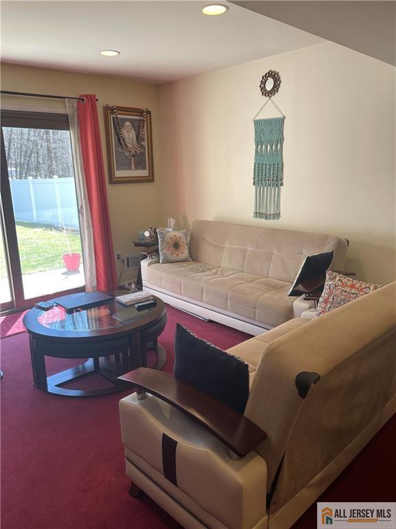 North Brunswick, New Jersey 08902, United States, 3 Bedrooms Bedrooms, ,3 BathroomsBathrooms,Residential,Active,173129