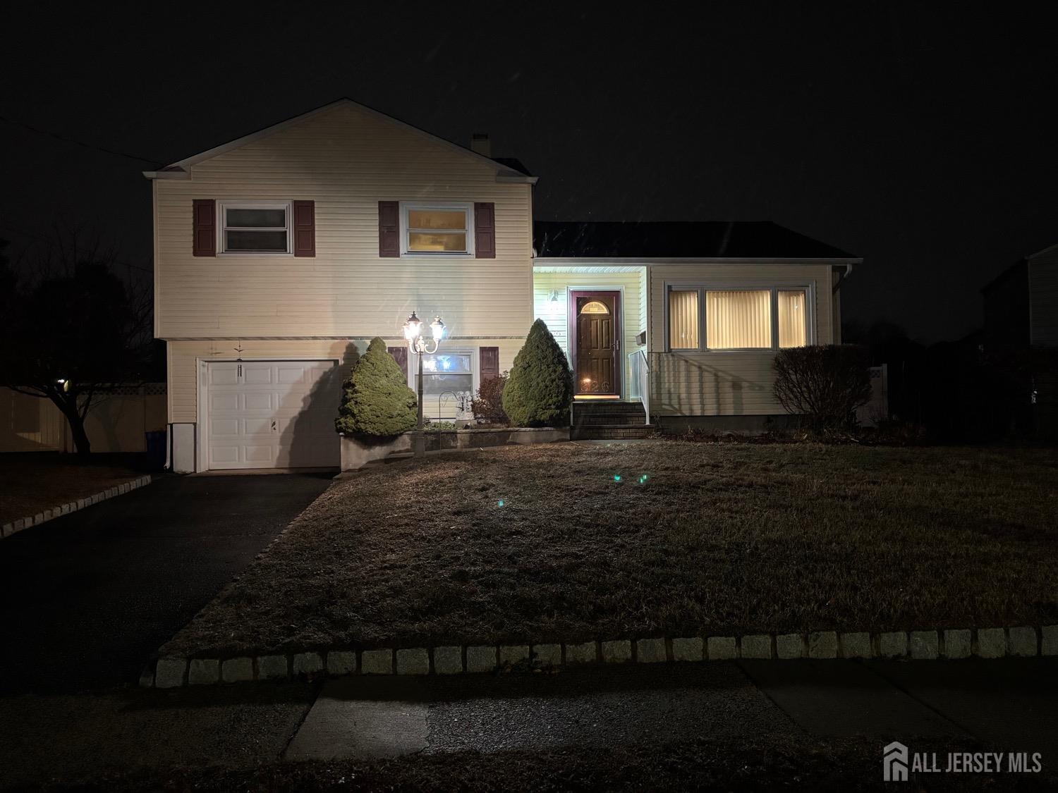 326 Cromwell Place, South Plainfield, New Jersey image 2