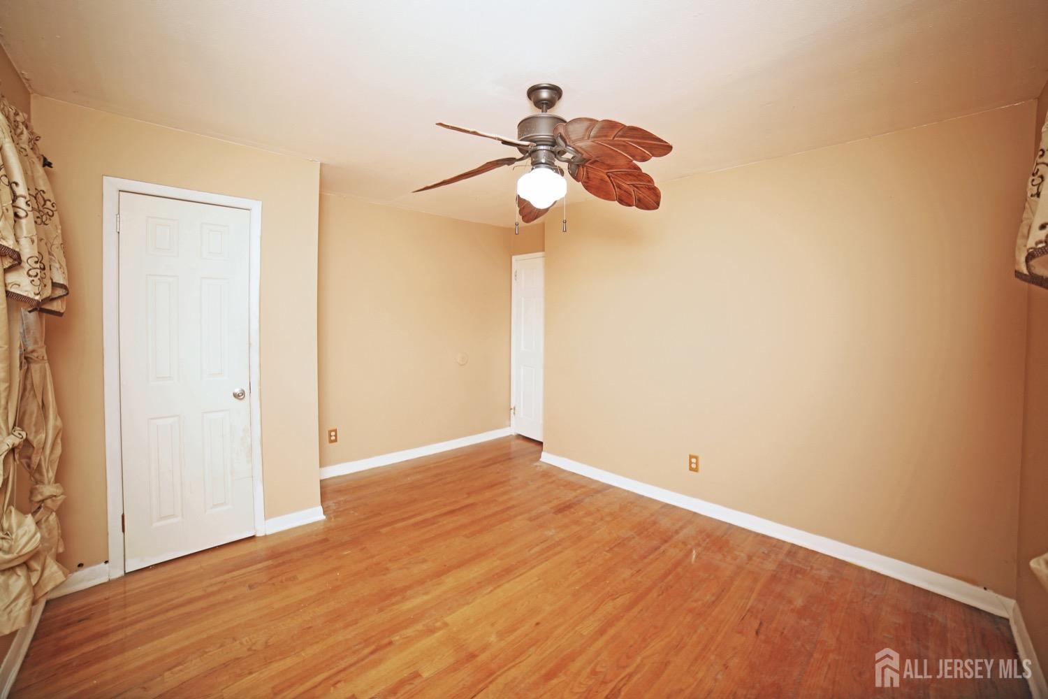 326 Cromwell Place, South Plainfield, New Jersey image 10