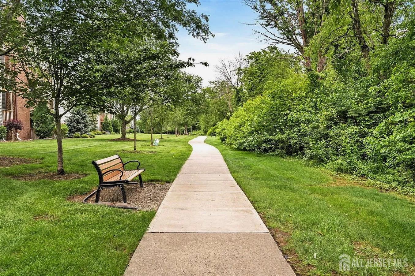 422 E Ravens Crest Drive, Plainsboro, New Jersey image 13