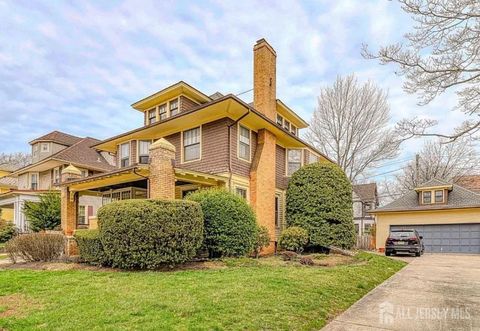 Homes For Sale - 5 Llewellyn Place<br/> New Brunswick, NJ 08901