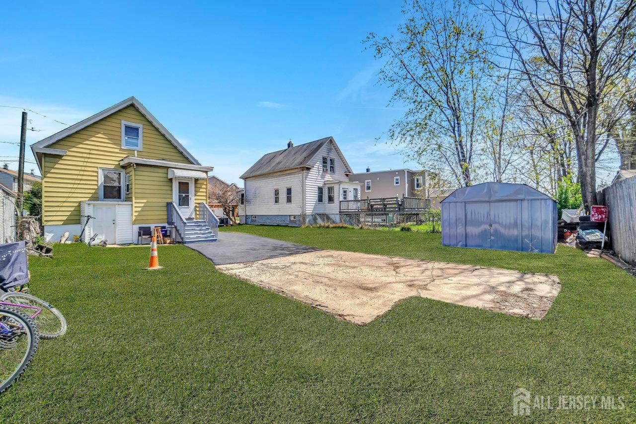 61 Thornall Street, Carteret, New Jersey image 25