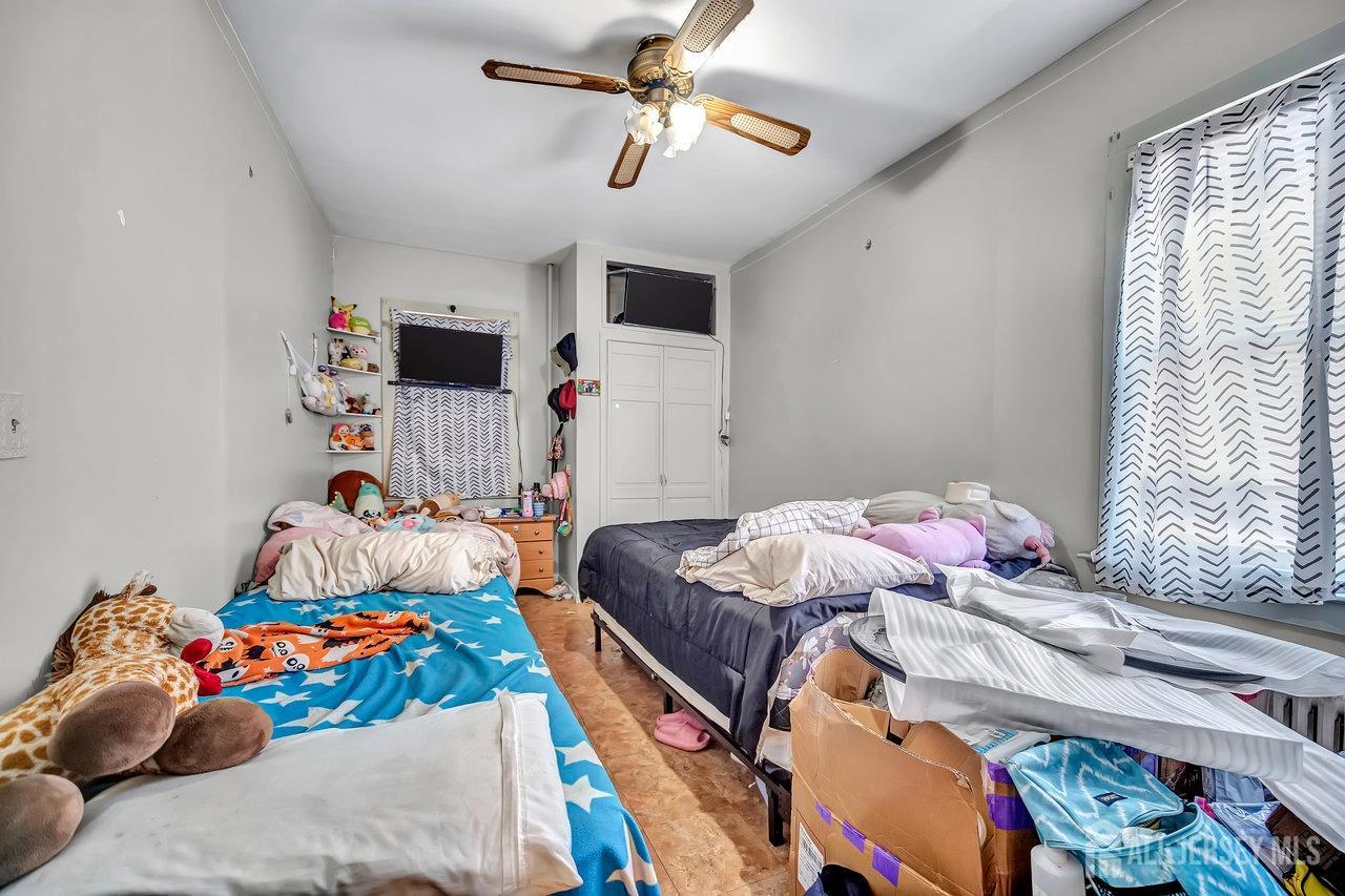 61 Thornall Street, Carteret, New Jersey image 17