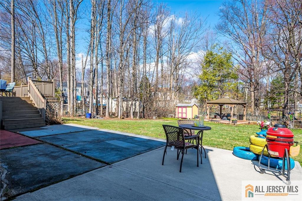6 Mockingbird Road, Edison, New Jersey image 46