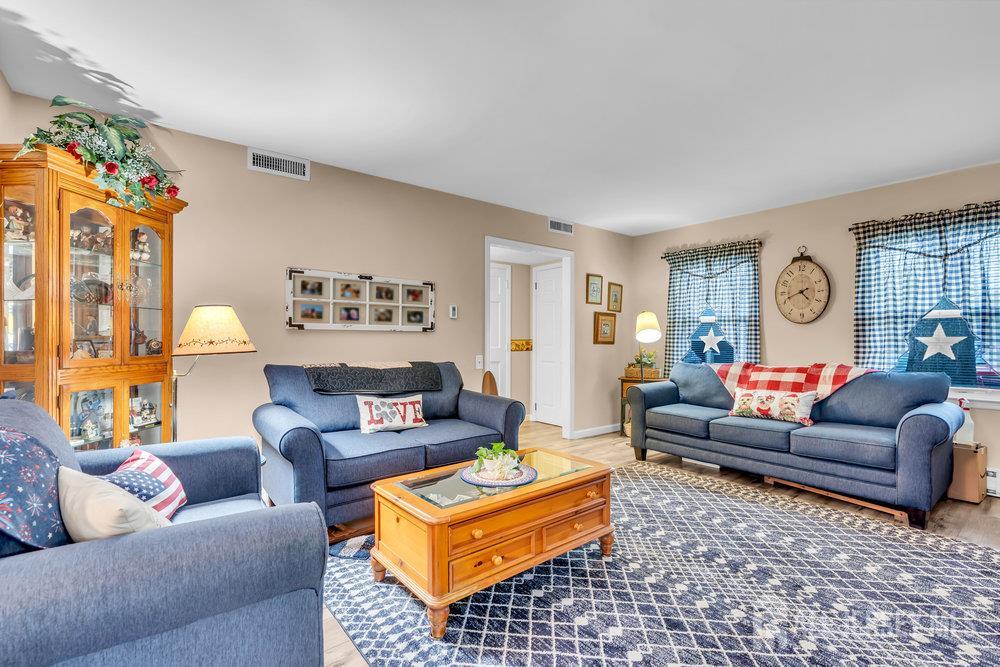 264 Middlebury Lane #A, Monroe Township, New Jersey image 3