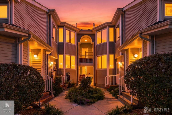 606 JESSE WAY, PISCATAWAY, NJ 08854 - Image ed253a39ca166bf29d76bddadbc75968/3915544155