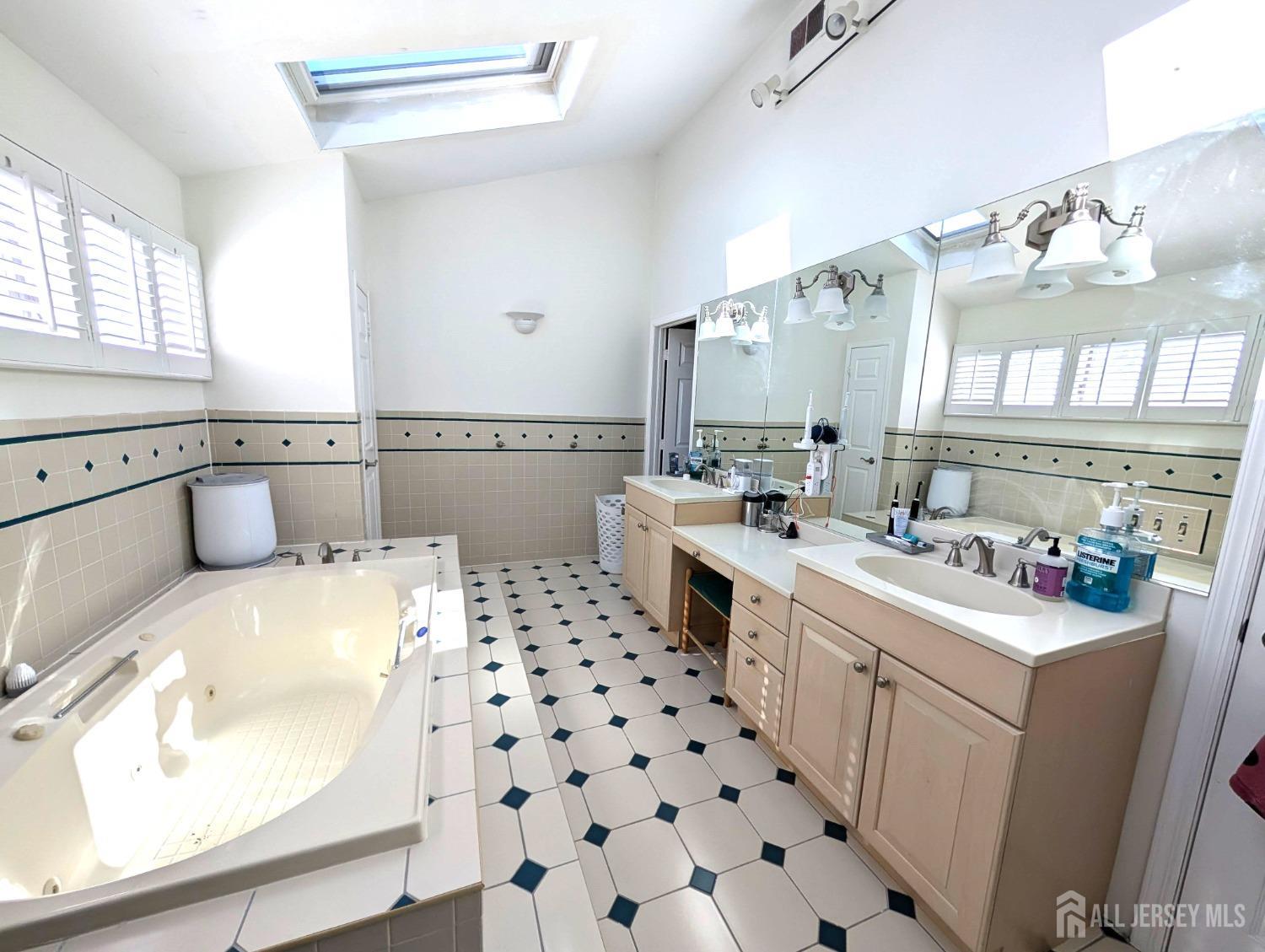 40 Green Acres Avenue, East Brunswick, New Jersey image 20