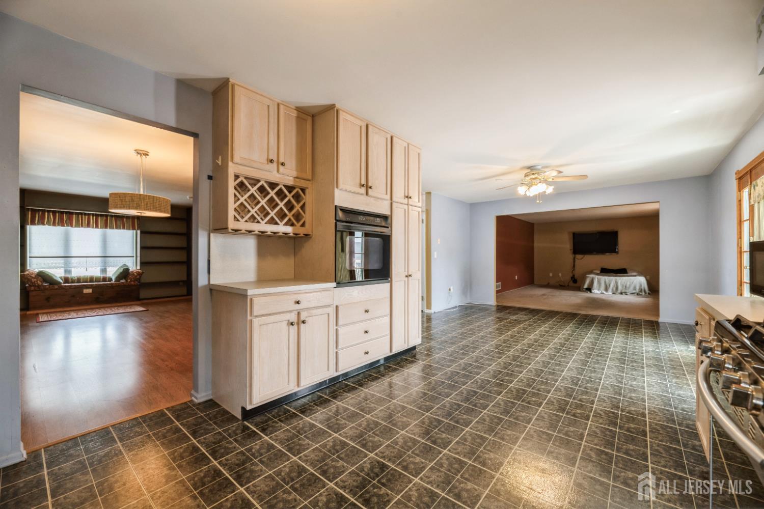 3 Samuel Drive, South River, New Jersey image 6