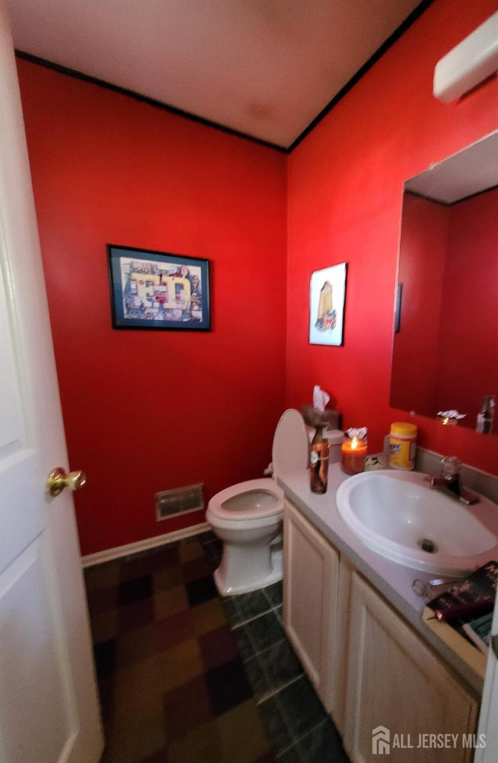 3 Samuel Drive, South River, New Jersey image 5