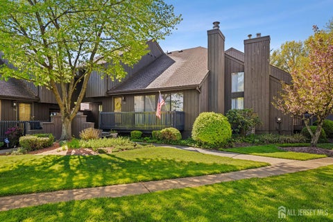 Condo For Sale - 106 Westgate Drive #106<br/> Middlesex County, Edison, NJ 08820