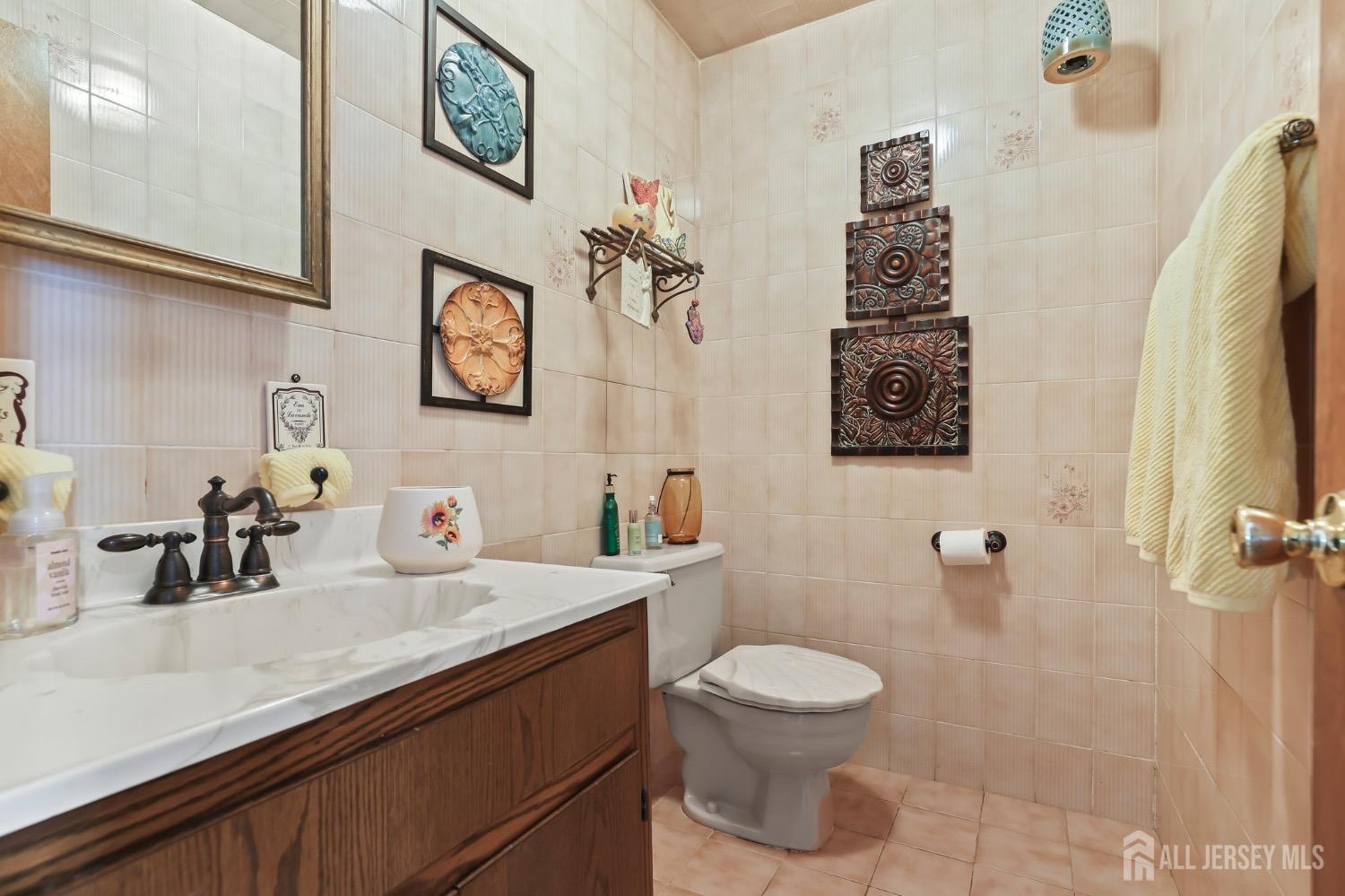 56 Ivanhoe Drive, Manalapan, New Jersey image 30