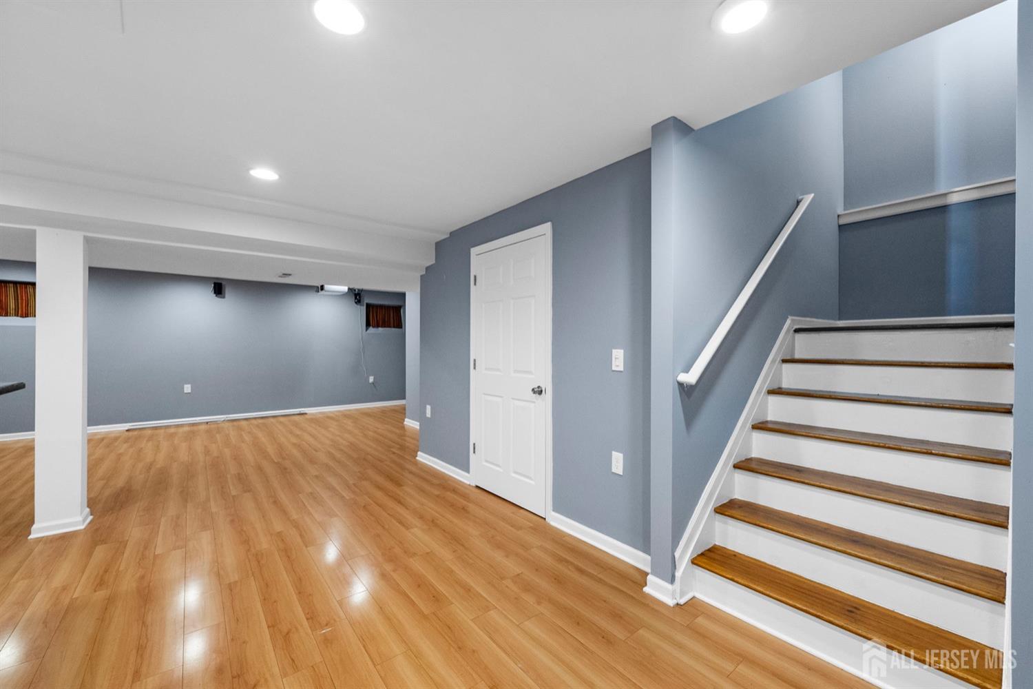 122 Overhill Drive, Sayreville, New Jersey image 35