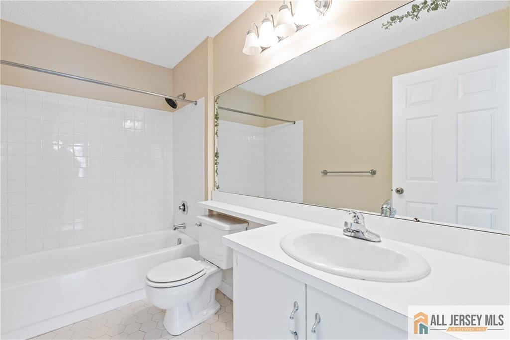 81 Fisher Drive #2503, Franklin, New Jersey image 22
