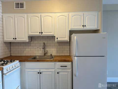 Homes For Rent - 123 S Adelaide Avenue #2L<br/> Highland Park, NJ 08904