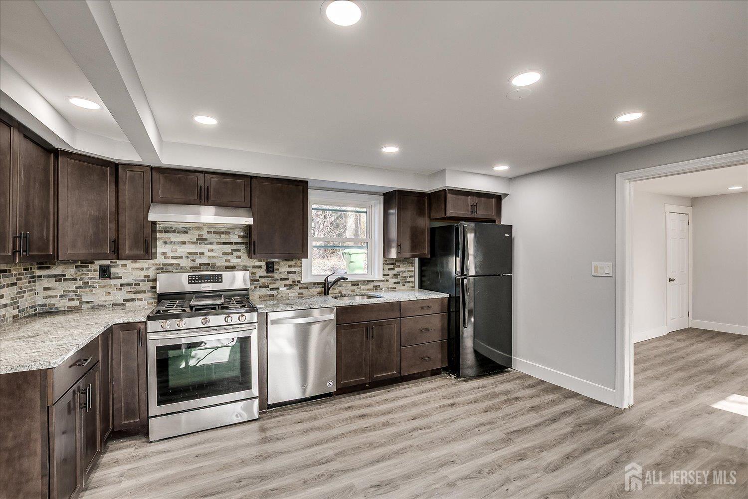 31 Smullen Street, Sayreville, New Jersey image 13