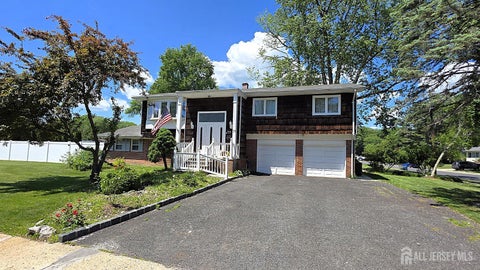 Homes For Sale - 37 Valley Vale Drive<br/> Old Bridge, NJ 08857