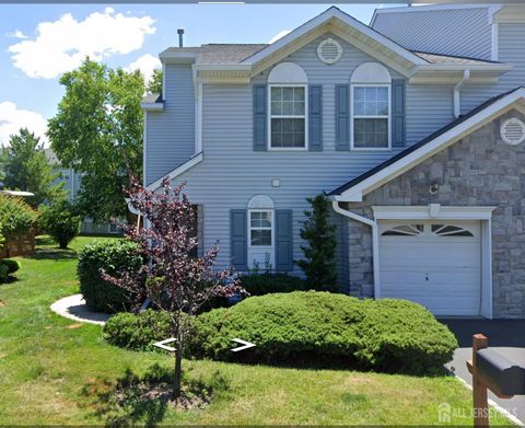 Townhouse For Rent - 6 Chimney Court<br/> Old Bridge, NJ 08879