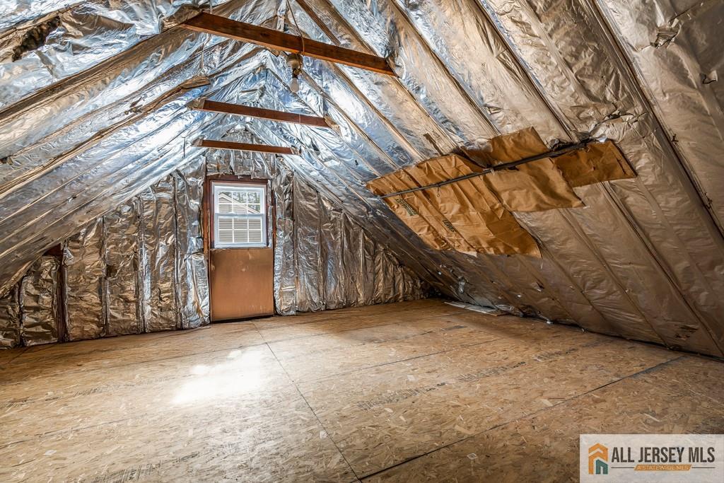 10 Lauri Lane, Middlesex, New Jersey image 25