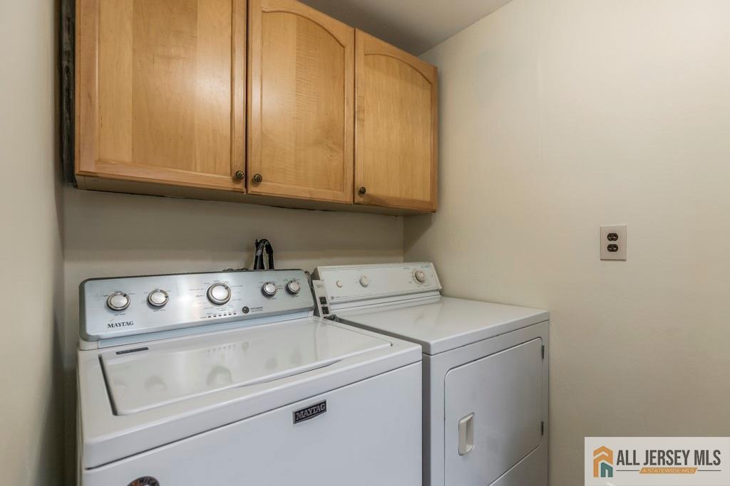10 Lauri Lane, Middlesex, New Jersey image 6