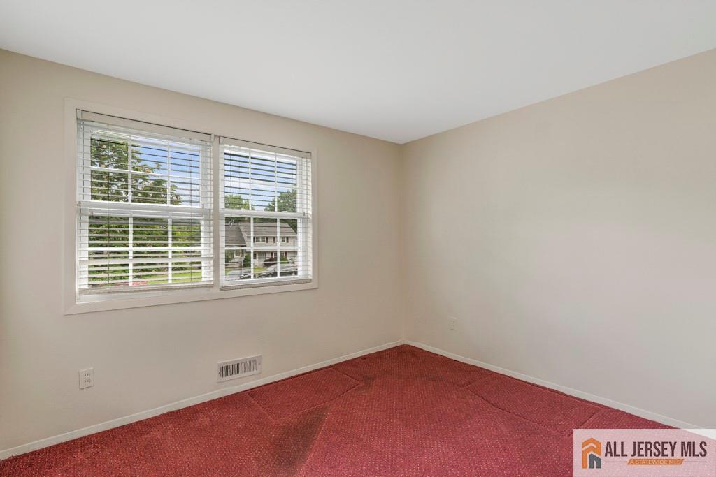 10 Lauri Lane, Middlesex, New Jersey image 23