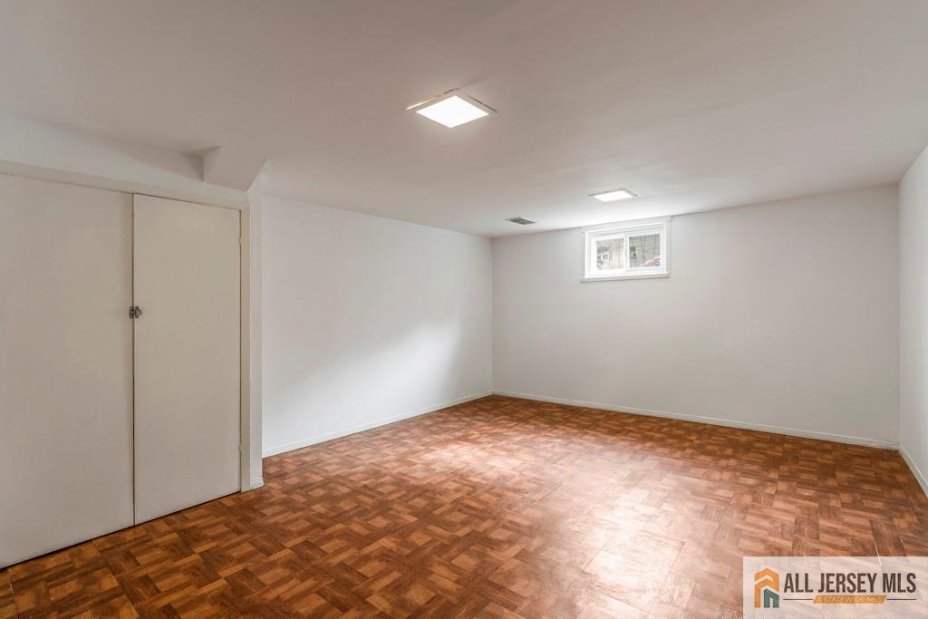 10 Lauri Lane, Middlesex, New Jersey image 27