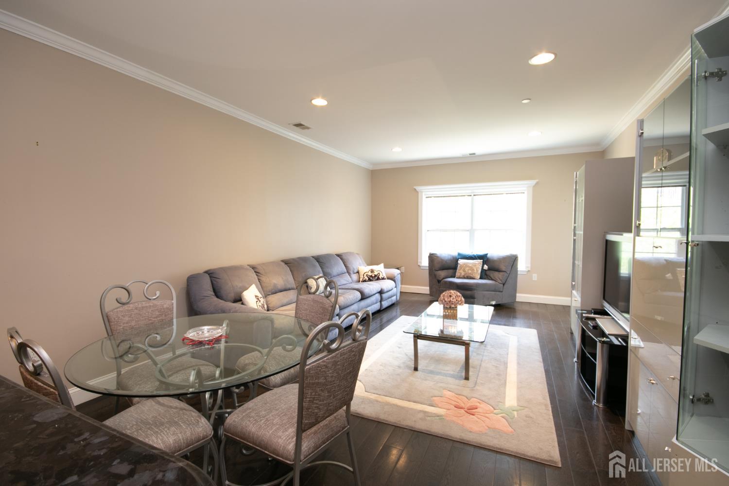 East Brunswick, New Jersey 08816, United States, 2 Bedrooms Bedrooms, ,2 BathroomsBathrooms,Residential,Coming Soon,177476