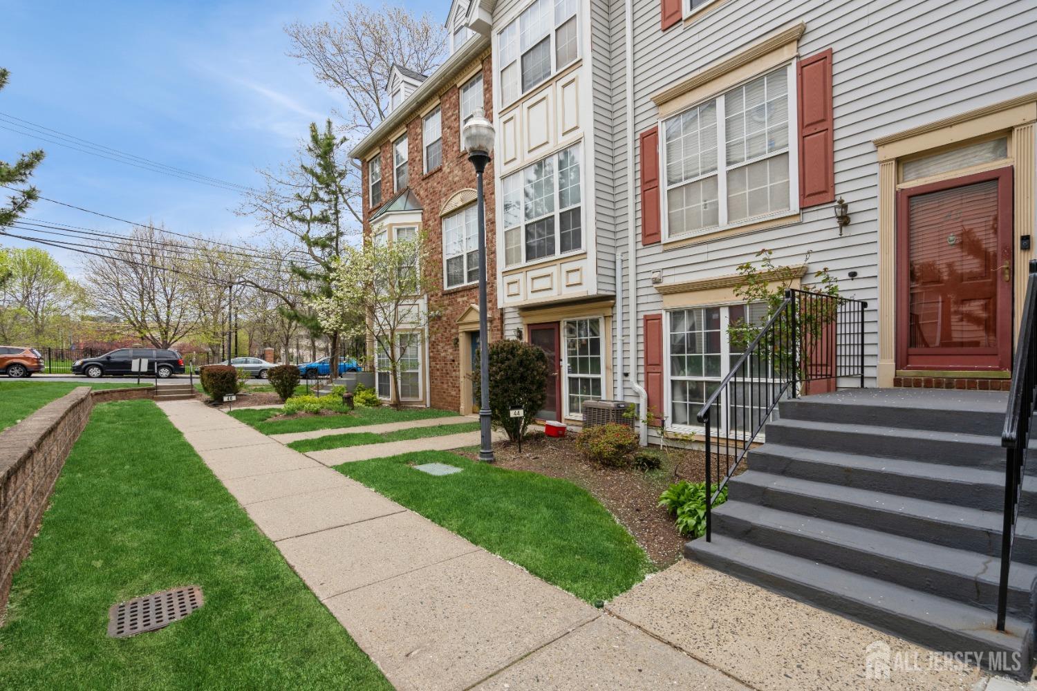 43 Howard Court, Newark, New Jersey image 3
