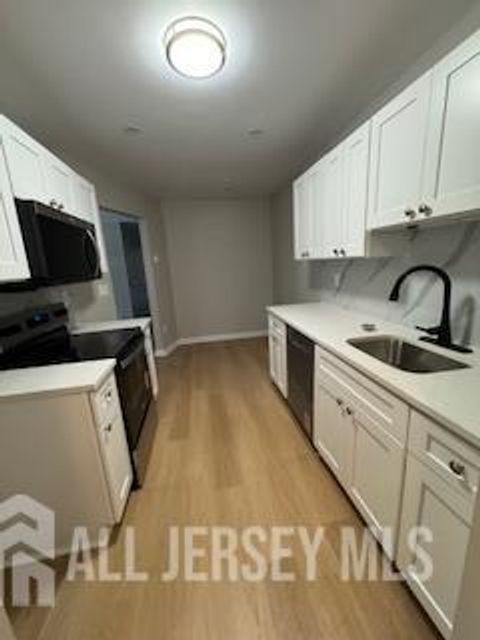 Condo For Sale - 140 Amberly Drive #J<br/> Matawan, NJ 07726