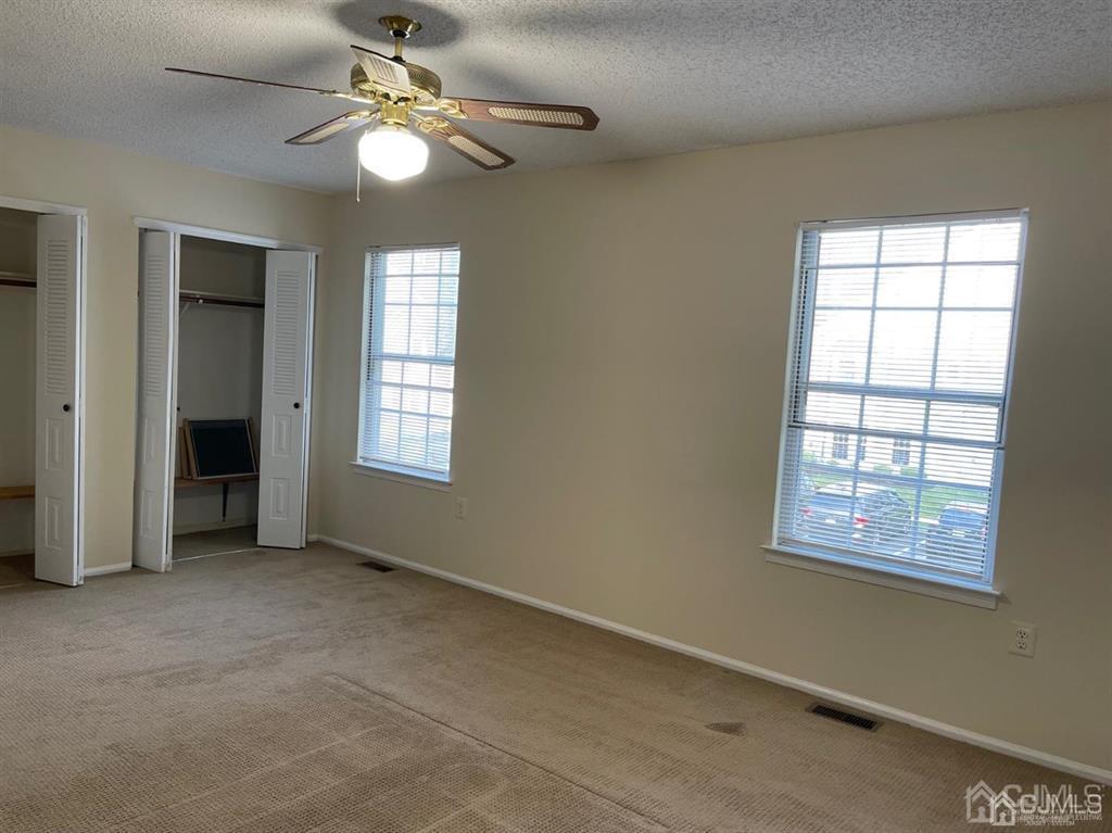 North Brunswick, New Jersey 08902, United States, 3 Bedrooms Bedrooms, ,3 BathroomsBathrooms,Residential,Active,119511