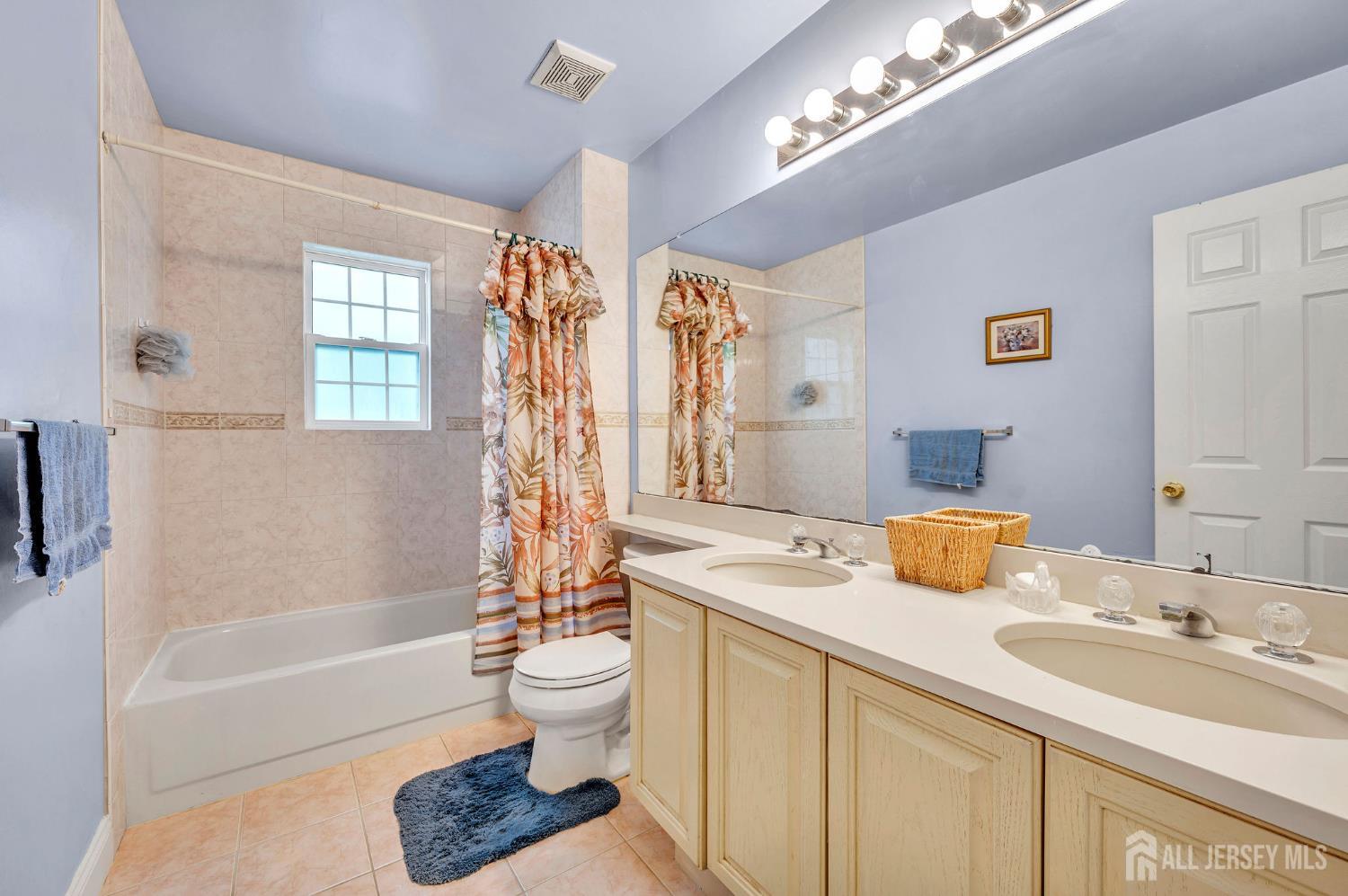 8 Raleigh Way, Franklin, New Jersey image 20