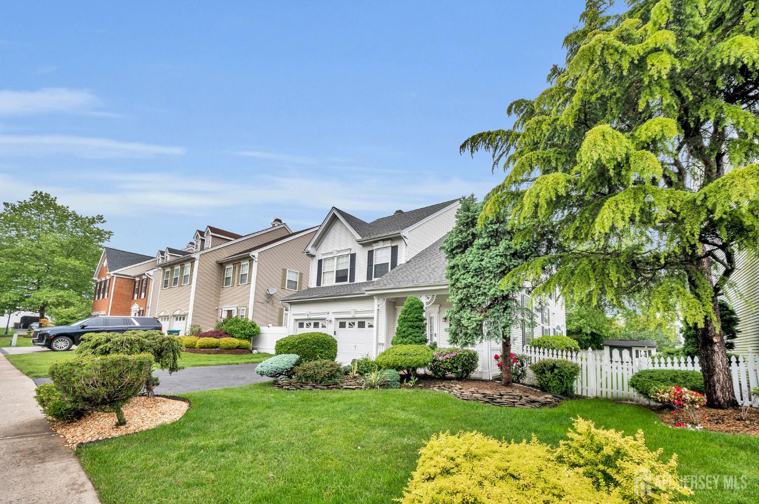 8 Raleigh Way, Franklin, New Jersey image 3