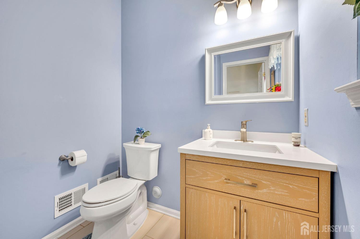 8 Raleigh Way, Franklin, New Jersey image 9