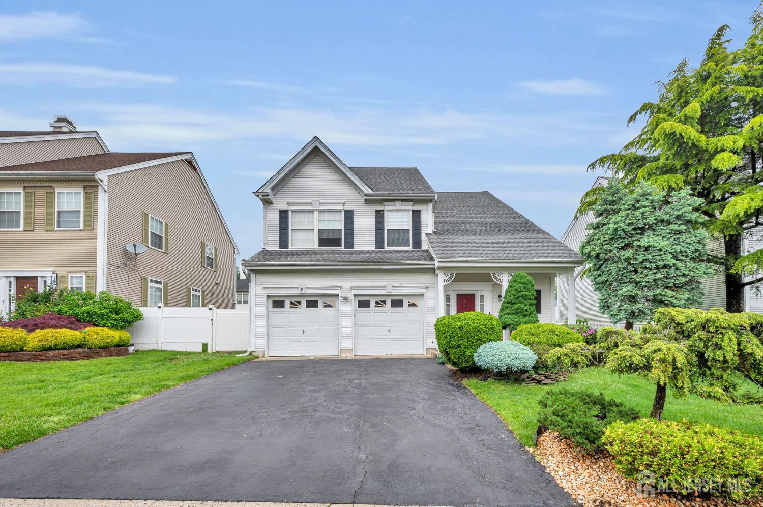 8 Raleigh Way, Franklin, New Jersey image 1