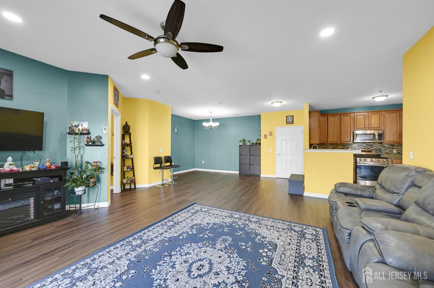 2022 Edward Stec Boulevard, Edison, New Jersey image 12