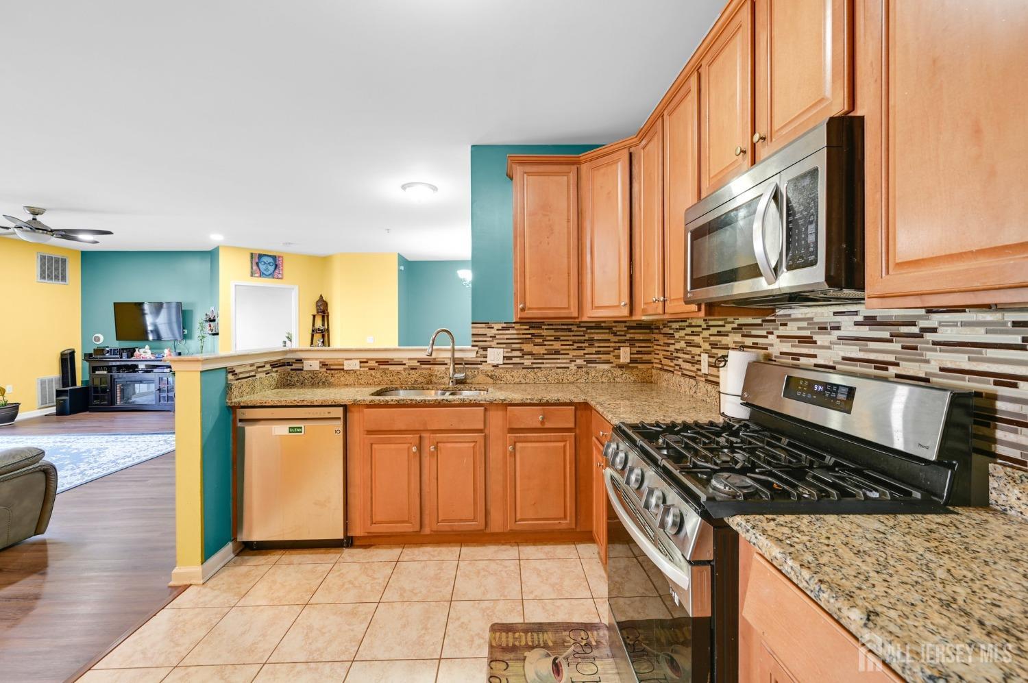2022 Edward Stec Boulevard, Edison, New Jersey image 15