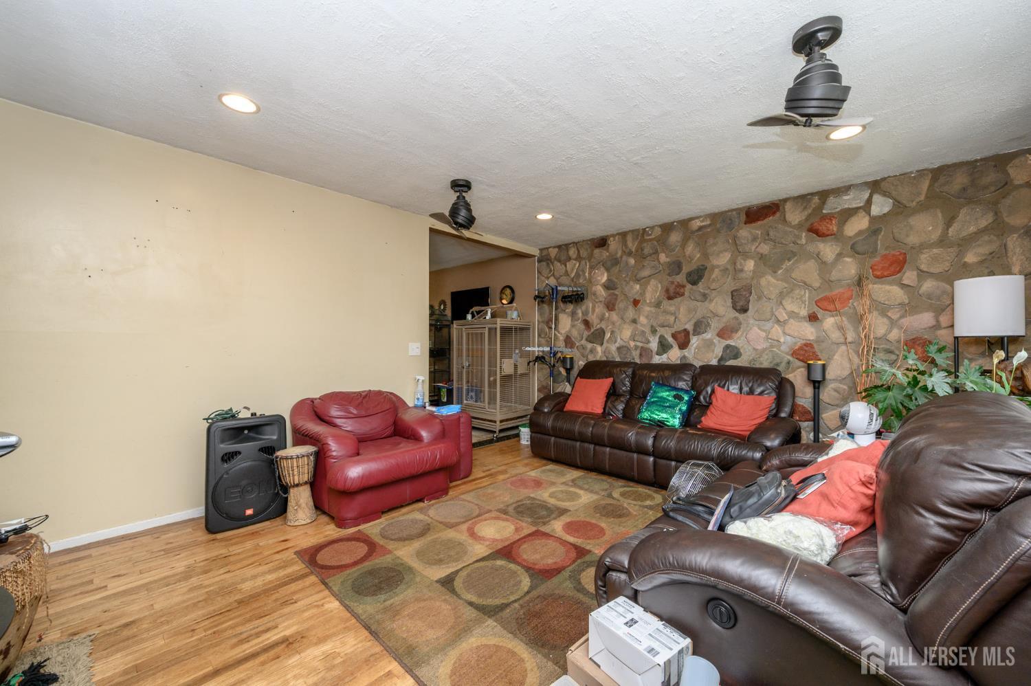 47 Brandywine Circle, Piscataway, New Jersey image 4