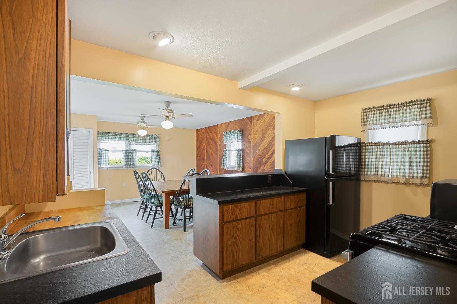 3 Seymour Avenue, Edison, New Jersey image 5