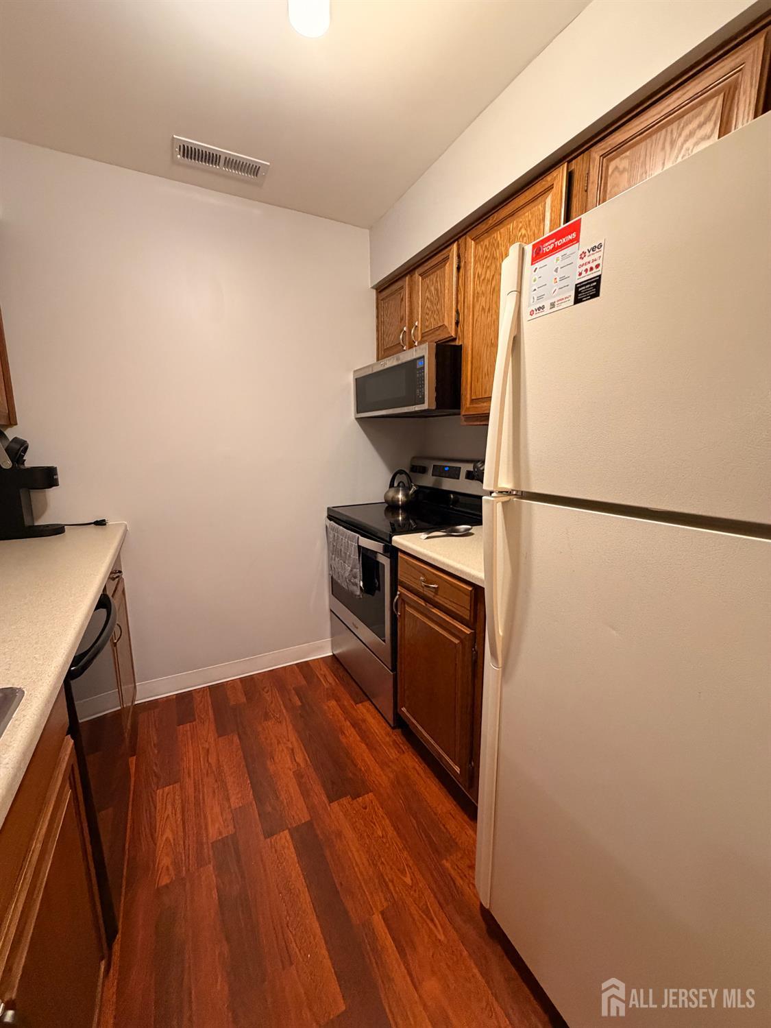 Plainsboro, New Jersey 08536, United States, 1 Bedroom Bedrooms, ,1 BathroomBathrooms,Residential,Coming Soon,242310