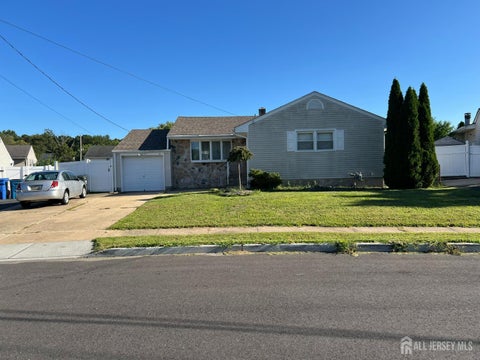 Homes For Sale - 31 Mercer Road<br/> Old Bridge, NJ 08857