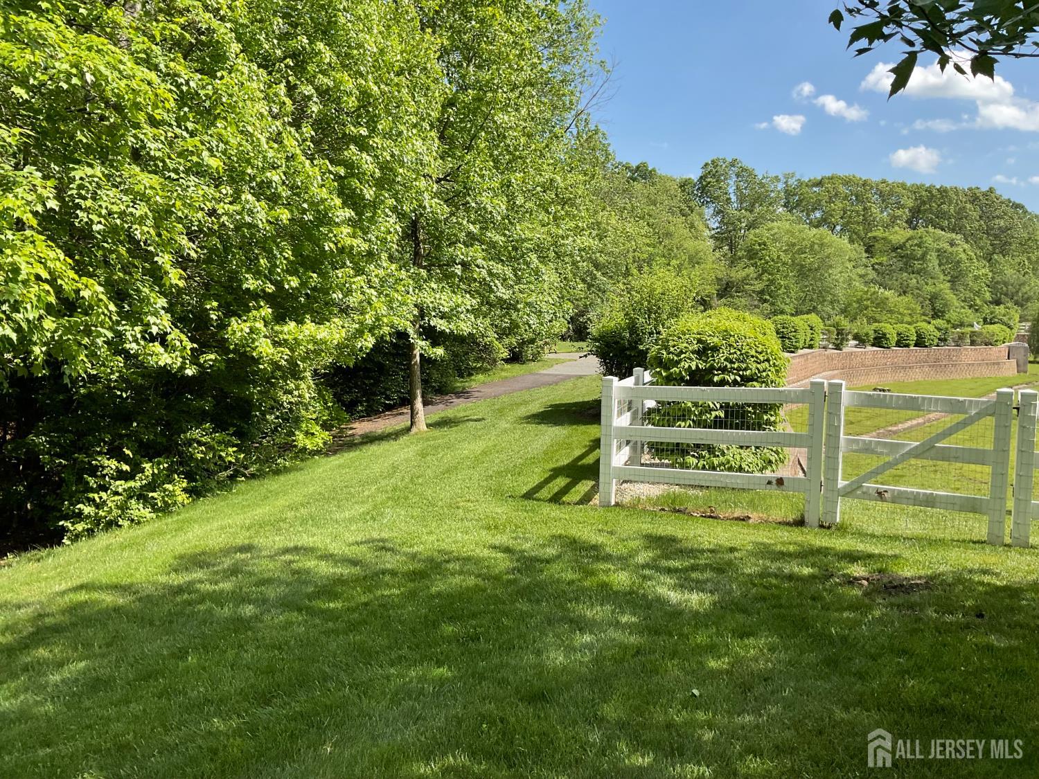 East Windsor, New Jersey 08512, United States, 2 Bedrooms Bedrooms, ,2 BathroomsBathrooms,Residential,Active,113762