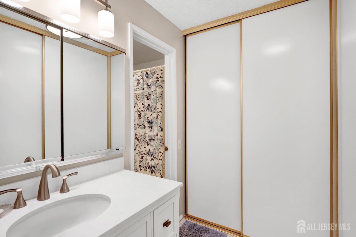 50 Juniper Plaza #B, Monroe Township, New Jersey image 16