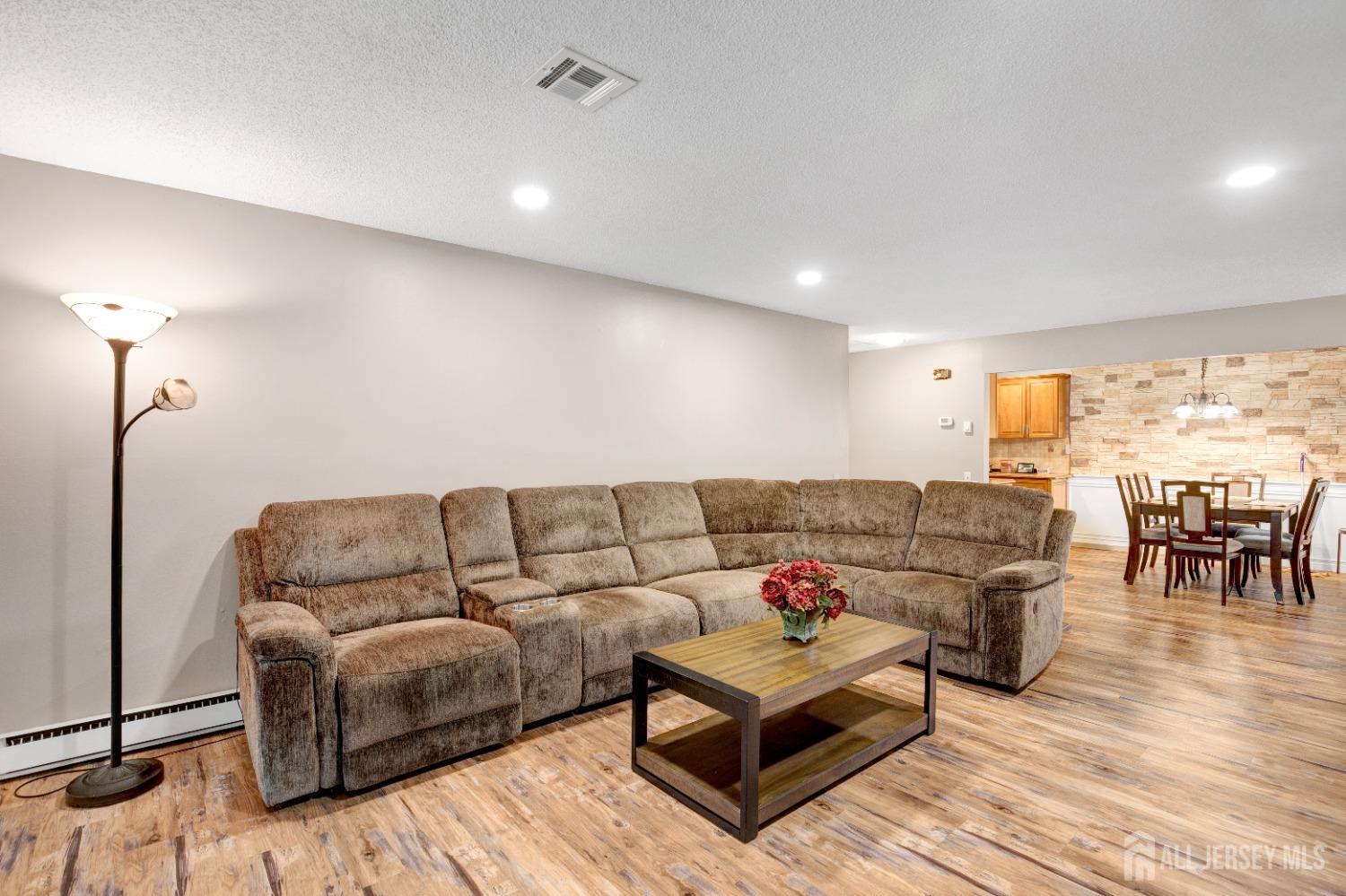 50 Juniper Plaza #B, Monroe Township, New Jersey image 14