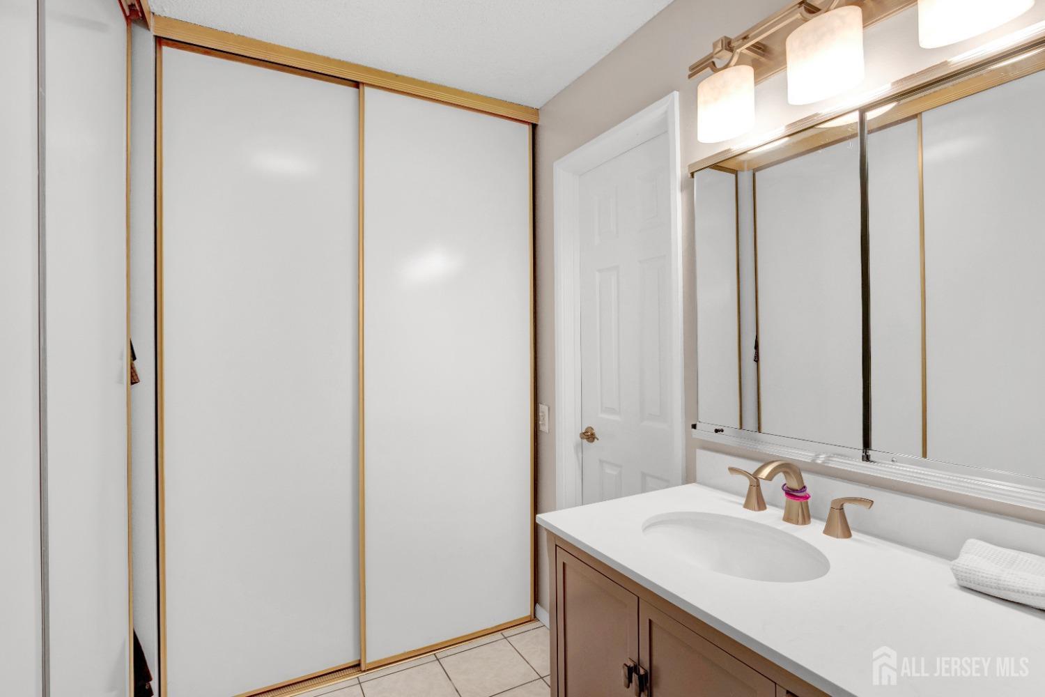 50 Juniper Plaza #B, Monroe Township, New Jersey image 20