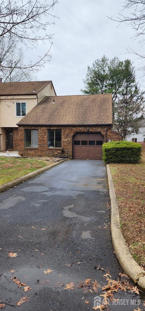 Condo For Sale - 12 Coventry Court<br/> Old Bridge, NJ 07747